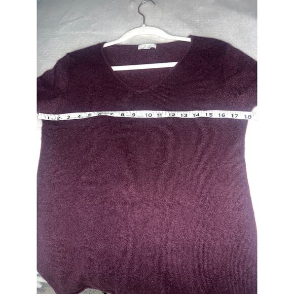 14th & Union 100% Cashmere V-Neck Sweater Plum Purple Size M - Picture 3 of 6